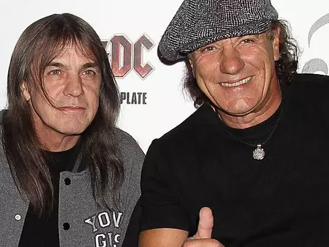 AC/DC | Vocalista Brian Johnson faz declaração sobre morte de Malcolm Young