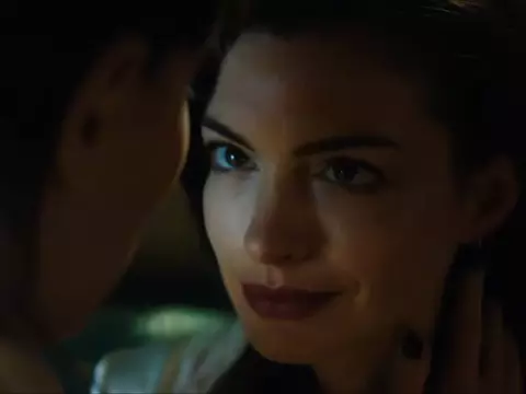 Verity Colleen Hoover Anne Hathaway