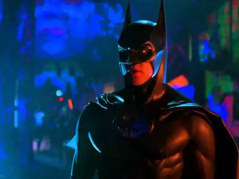 Batman Eternamente ganha trailer com visual retrô e nova trilha sonora