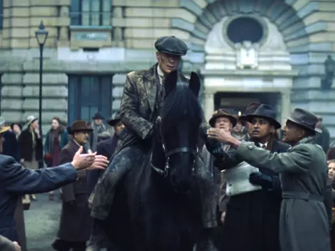 Apesar de tímido, filme de Peaky Blinders dá despedida digna a Tommy Shelby