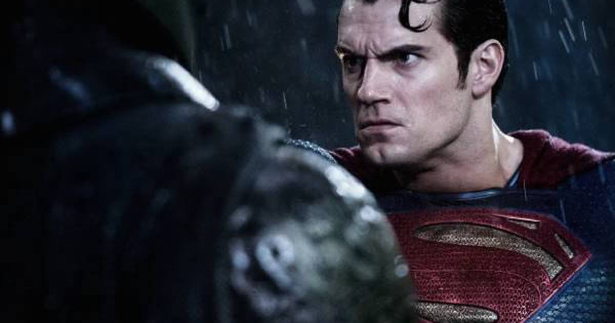 Henry Cavill é o Superman em A Origem da Justiça!  Henry cavill superman,  Superman, Batman e superman