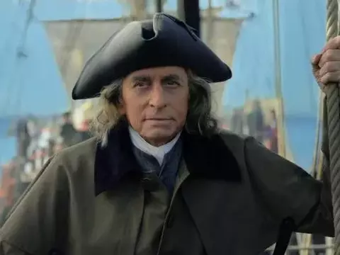 Michael Douglas como Benjamin Franklin (Apple TV/Divulgação)