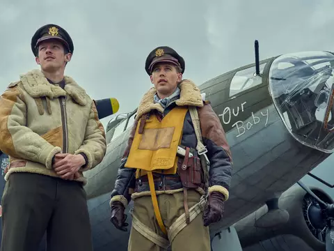 Austin Butler e Callum Turner em Mestres do Ar (Apple TV+/Reprodução)