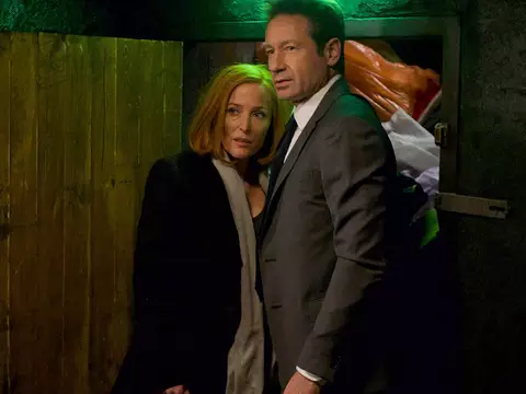 Arquivo X não retornará para a temporada 12 por queda de audiência, afirma Gillian Anderson