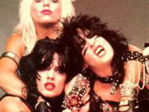 Mötley Crüe anuncia última turnê e aposentadoria
