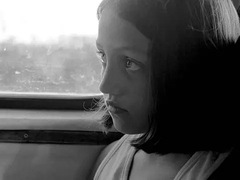 A Mensageira | Omelete revela trailer exclusivo do vencedor do Urso de Prata