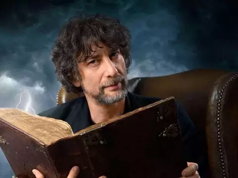 O escritor Neil Gaiman (Divulgação)