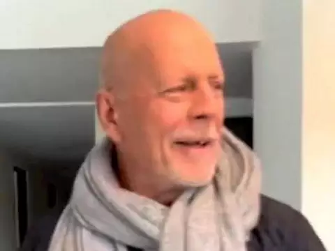 Bruce Willis celebra aniversário em vídeo divulgado por Demi Moore