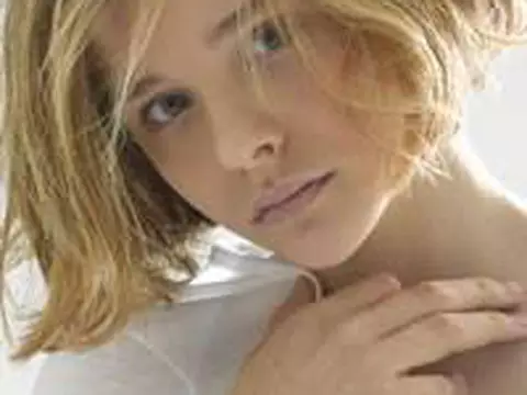 Carrie, a Estranha | Chloë Moretz e Haley Bennett podem estrelar o remake [ATUALIZADO]